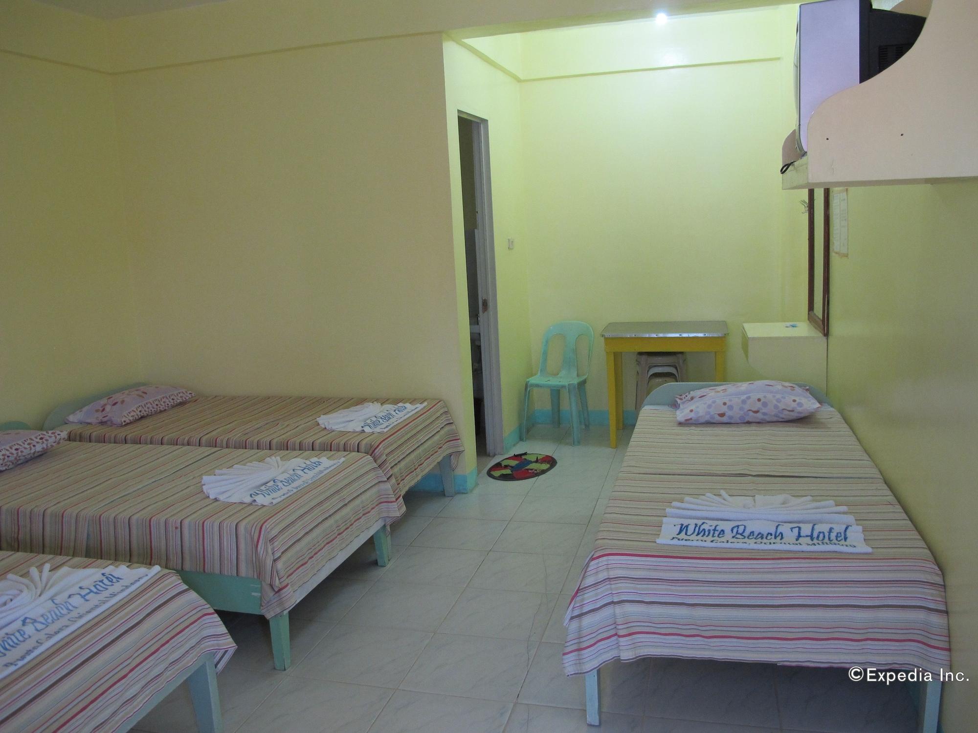 ไวท์บีช โฮเต็ล บาร์ แอนด์ เรสเตอรองต์ Hotel ปูแอร์โตกาเลรา ภายนอก รูปภาพ
