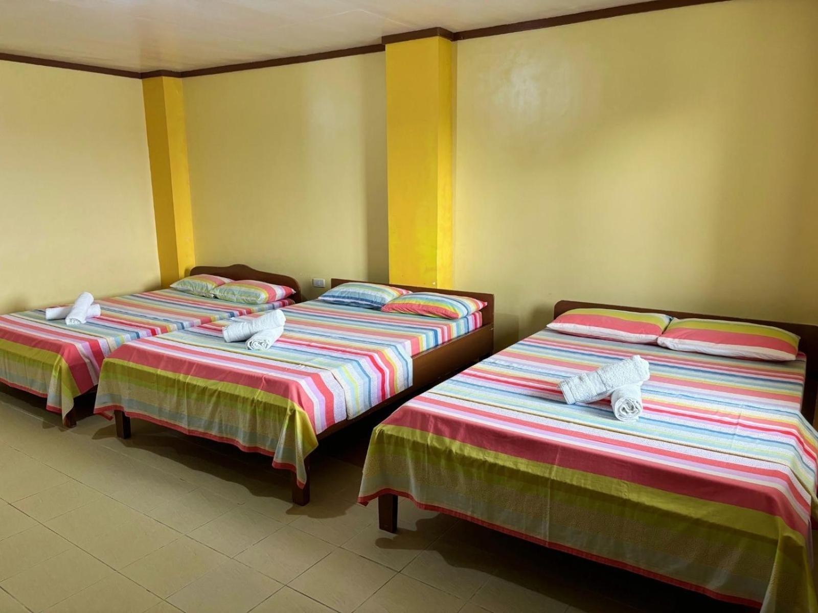 ไวท์บีช โฮเต็ล บาร์ แอนด์ เรสเตอรองต์ Hotel ปูแอร์โตกาเลรา ภายนอก รูปภาพ