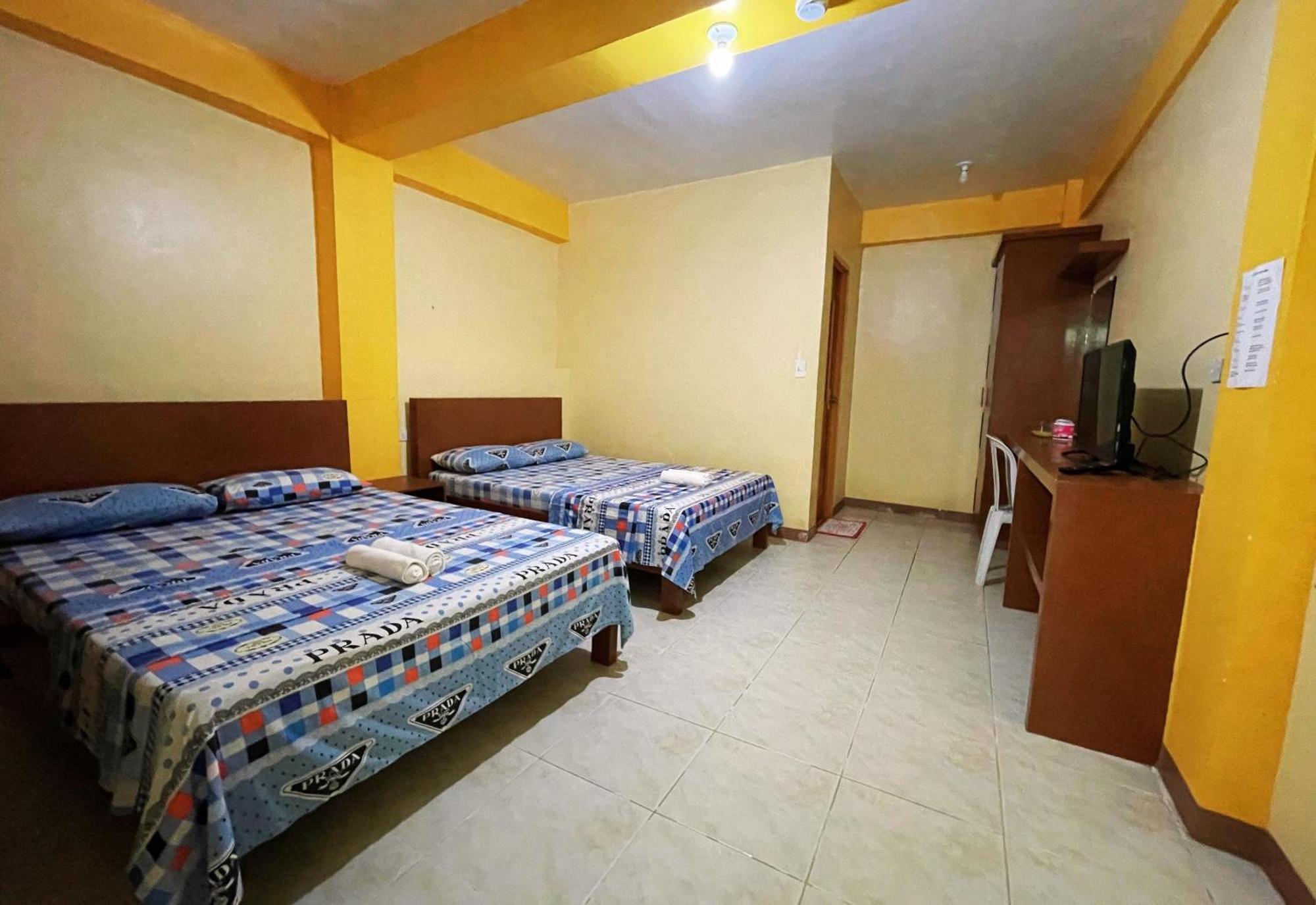 ไวท์บีช โฮเต็ล บาร์ แอนด์ เรสเตอรองต์ Hotel ปูแอร์โตกาเลรา ภายนอก รูปภาพ