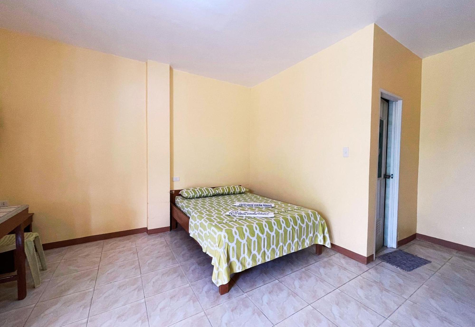 ไวท์บีช โฮเต็ล บาร์ แอนด์ เรสเตอรองต์ Hotel ปูแอร์โตกาเลรา ภายนอก รูปภาพ