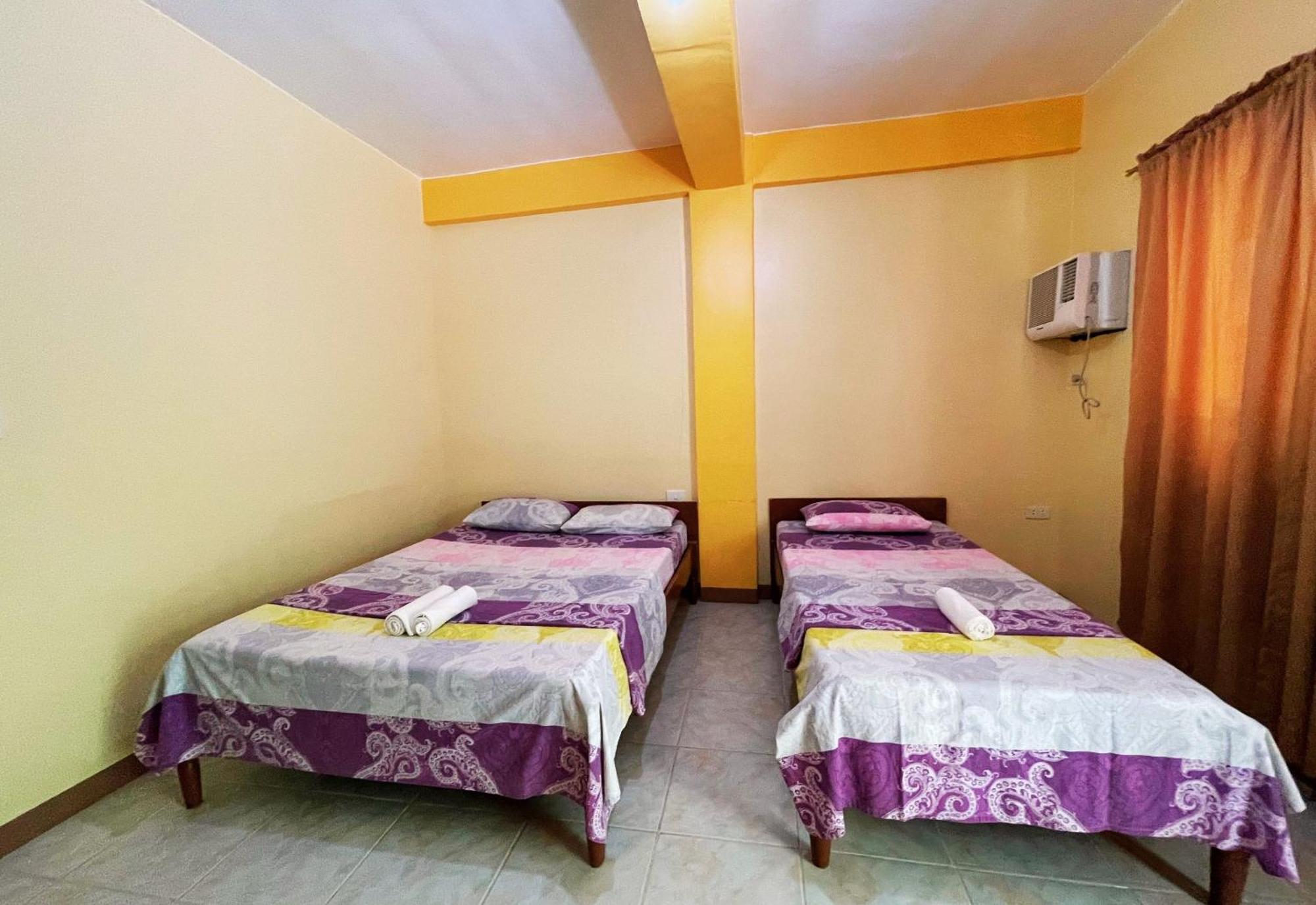 ไวท์บีช โฮเต็ล บาร์ แอนด์ เรสเตอรองต์ Hotel ปูแอร์โตกาเลรา ภายนอก รูปภาพ