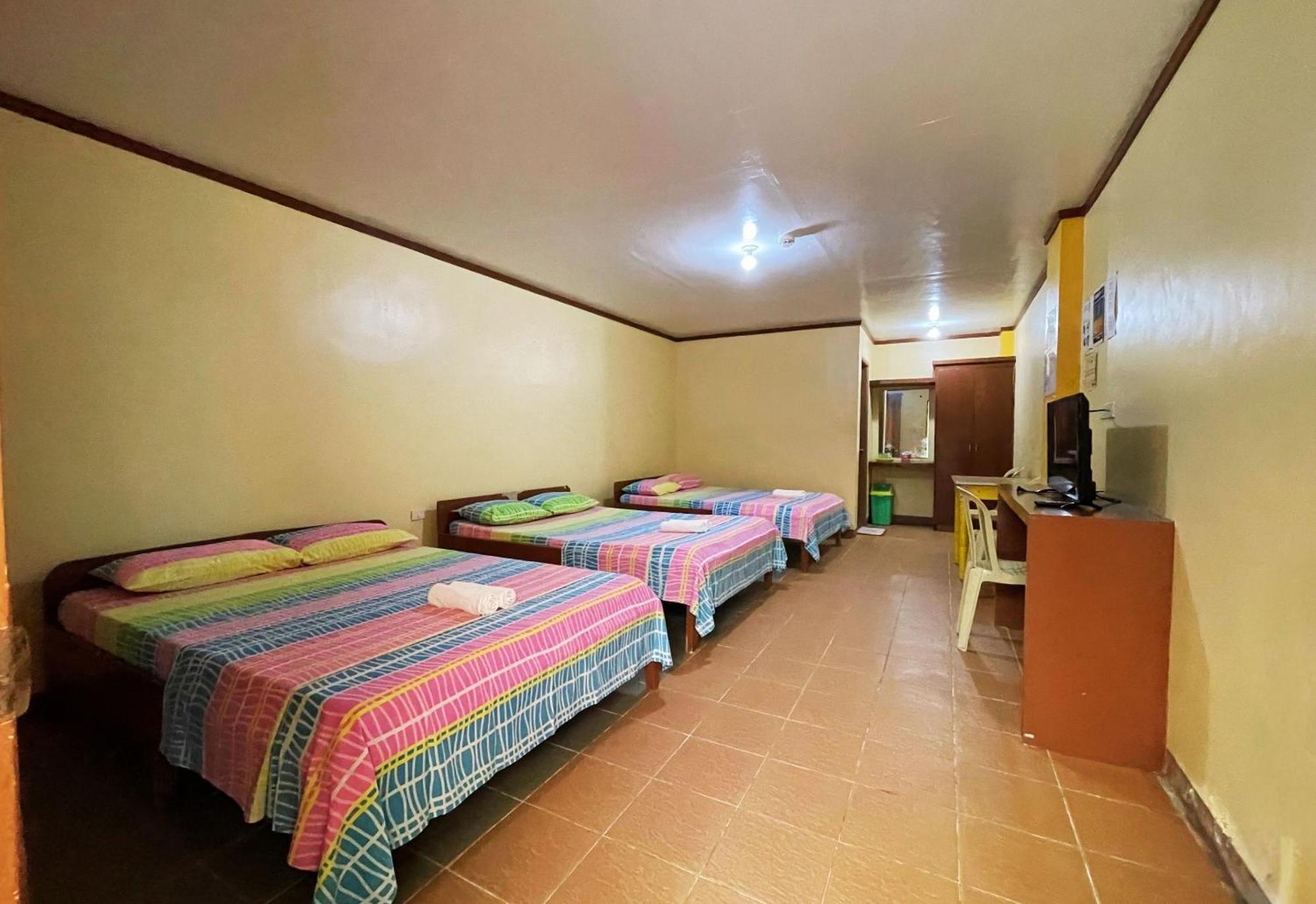 ไวท์บีช โฮเต็ล บาร์ แอนด์ เรสเตอรองต์ Hotel ปูแอร์โตกาเลรา ภายนอก รูปภาพ